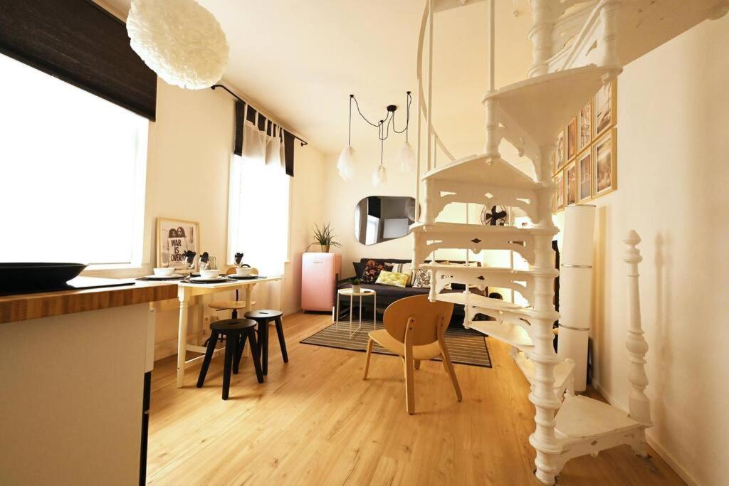 شقة Stylish Duplex In The Heart Of Brussels Centre المظهر الخارجي الصورة